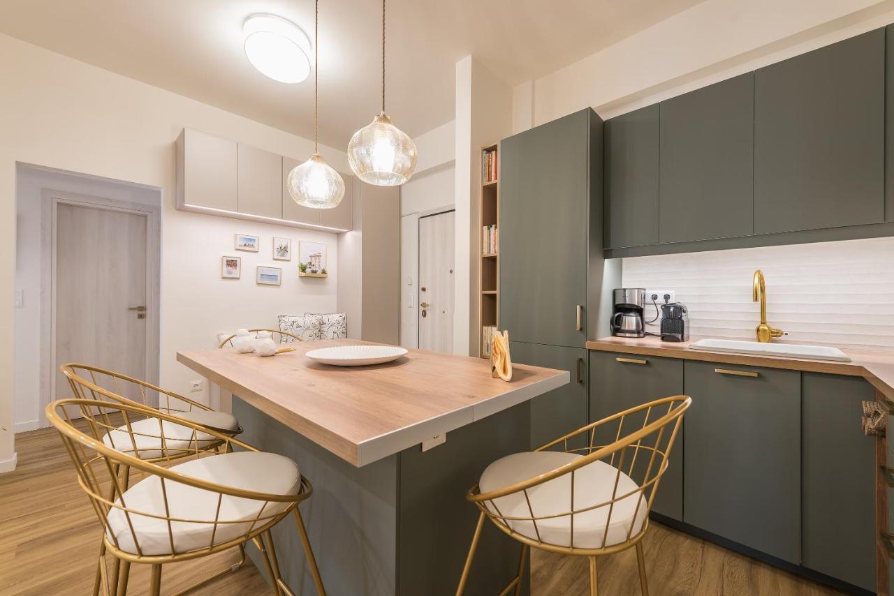 Chic And Comfort Home In Central Aten Exteriör bild